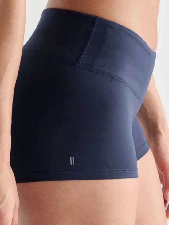 NOBULL Pants - NoBull Women’s 2” Fitted Shorts - Dark Shadow Gray Size Small